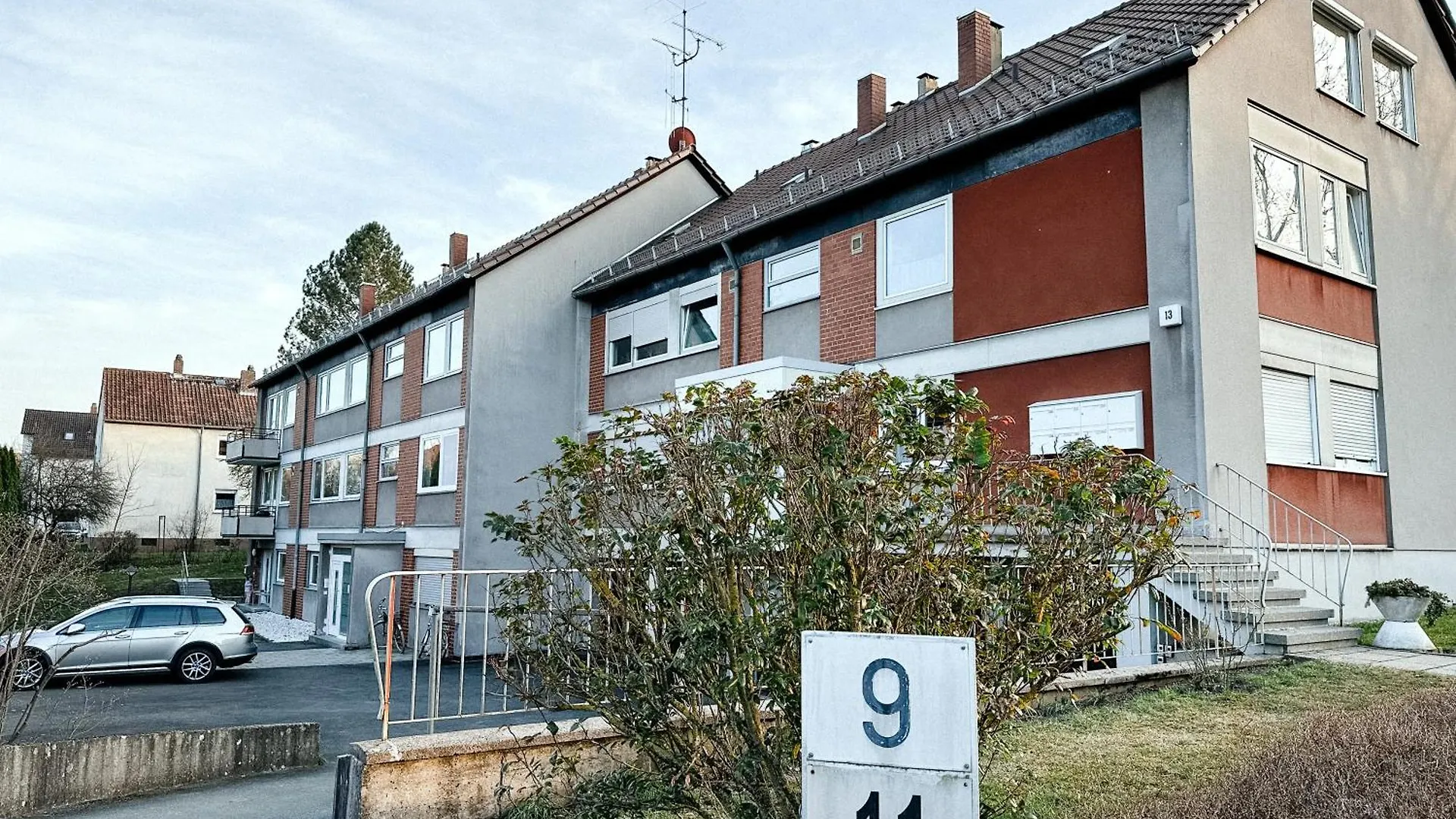 Sali-Bayreuth - Charming Apartment Near Zoo In Bayreuth With Terrace, Free Wi-Fi & 24-Hour Front Desk 0*,